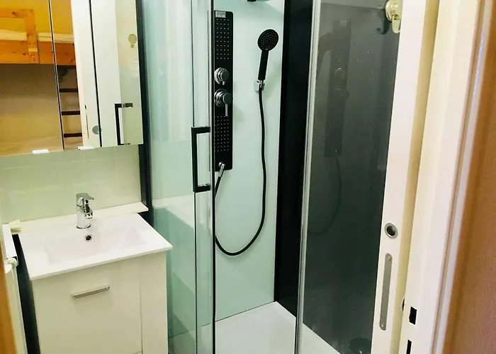 A - 4 Pers., Balcon, 150m Des Pistes - Fr-1-400-53 *